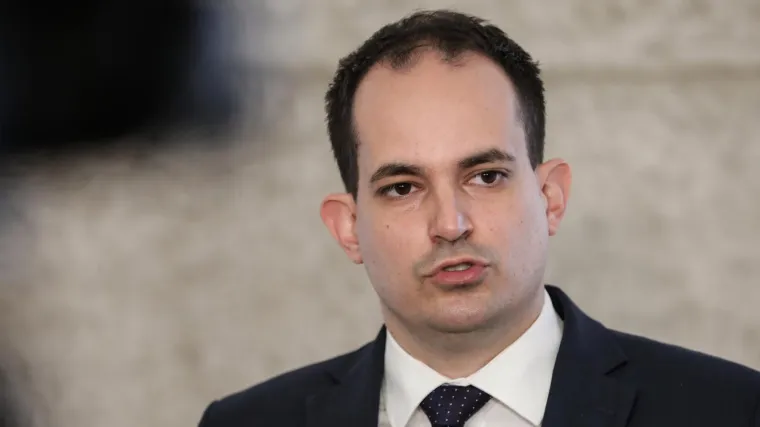 Promjene Zakona o referendumu: Ministar tvrdi da će građani moći lak&scaron;e glasati dok oporba misli drugačije