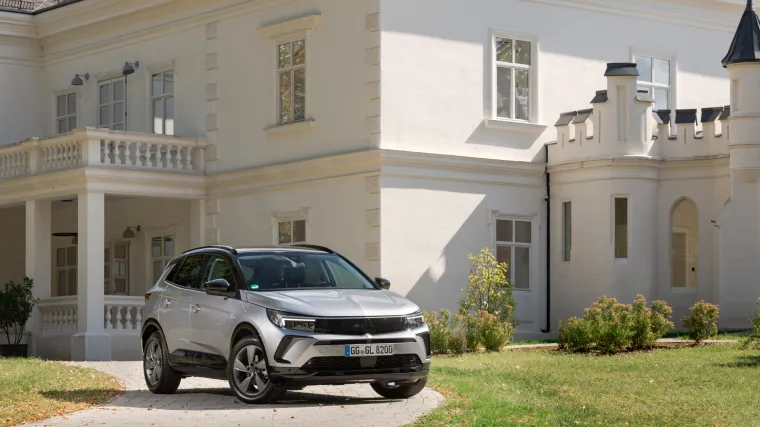 Stigao nam je novi Grandland: Najistaknutiji SUV ima odvažni dizajn, digitalni kokpit, ali i hrpu napredne tehnologije