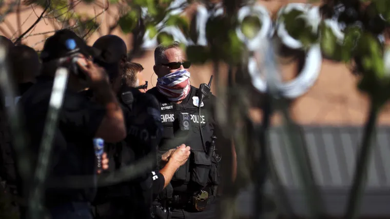 Pucnjava usred dućana: Jedna osoba je ubijena, a 14 ih je ranjeno. Ljudi su se skrivali u frižiderima