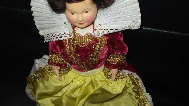 U oglasima prodaje opsjednutu lutku: 'Znate, nije zla, ali tražit će od vas pažnju, da je volite'