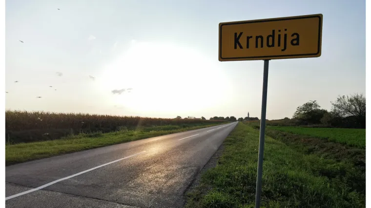 Direkt ima reportažu iz Krndije. Nekad je to bilo razvijeno mjesto s kuglanom, ciglanom i kinom: A sad nemaju ni&scaron;ta...