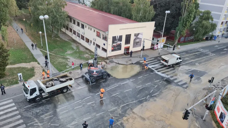 Zagreb opet pliva. Stručnjak za Direkt: 'Ne treba obnavljati samo jednu cijev nego kompletnu infrastrukturu ulice'