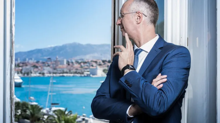 Ivice, ljudi su te birali da ih zaposli&scaron;. Evo ja prvi. Da smo znali da će&scaron; ti tako...