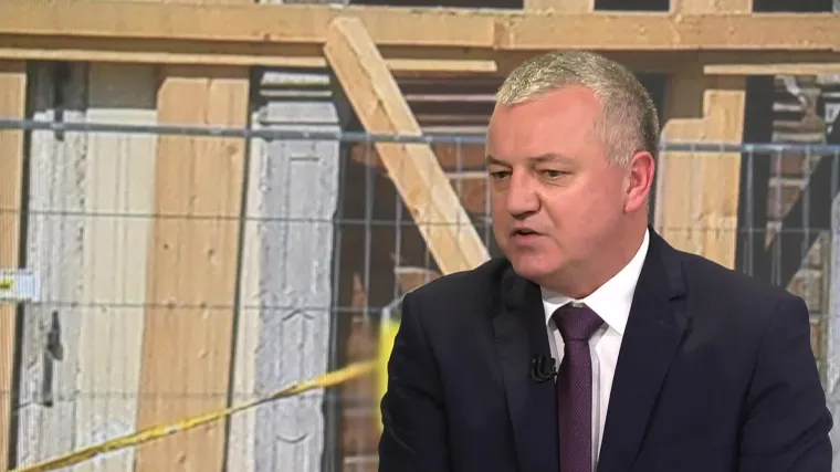 Ministar Horvat: 'Umjesto tro&scaron;enja vremena na nepotrebne stvari, Vanđelić bi trebao vi&scaron;e žara posvetiti obnovi. &Scaron;pekulacije o smjeni ne ovise o meni'