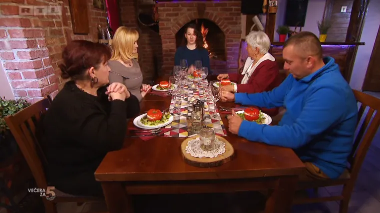 Domaćica je bila vesela, a gosti vrlo kritični - od cijele večere najvi&scaron;e im se svidjela muzika