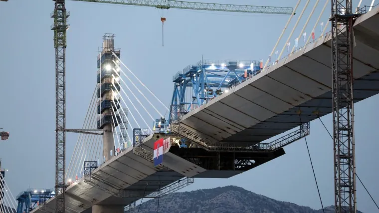 Cijene građevinskog materijala lete u nebo: Koliko će jo&scaron; milijuna kuna Vlada morati platiti za Pelje&scaron;ki most?