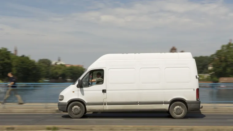 Drama kraj Zadra: Dijete pratili kombijem i htjeli ga oteti. Spasilo se bijegom u kafić