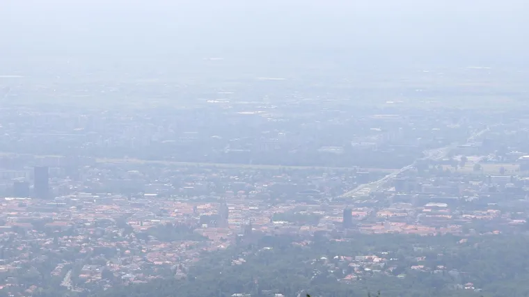 U listopad ulazimo s pitomijim normalnijim vremenom: Bit će magle i sunca. No, evo kada stiže značajnije pogor&scaron;anje