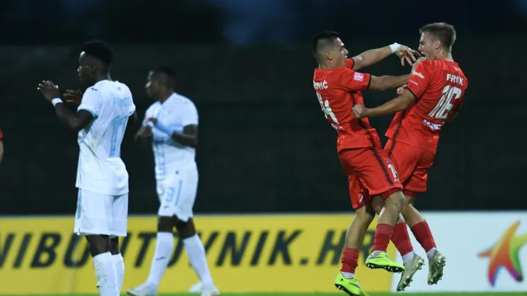 Gorica sru&scaron;ila &Scaron;ibenik, Toni Fruk junak