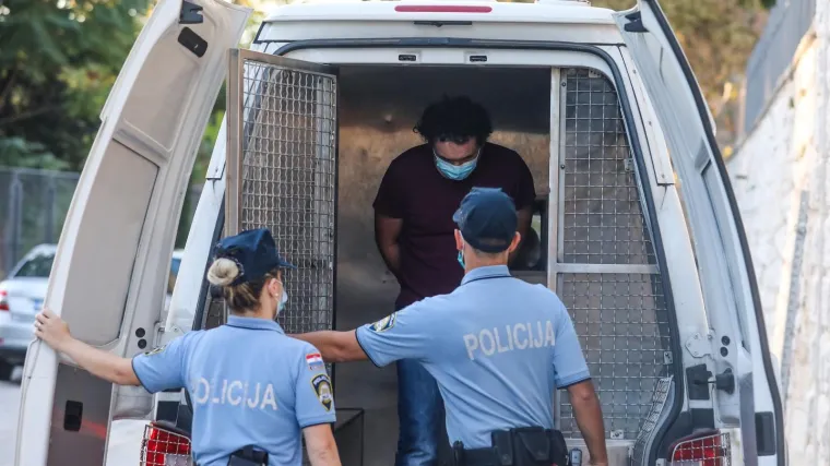 Vlasnik kuće u kojoj je živio preminuli dječak (15): 'Nismo fanatici. Jedino &scaron;to smo mogli je izmoliti koju molitvu'