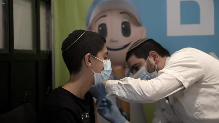 Izrael inzistira na 3. dozi cjepiva: Svi u dobi od tri godine na vi&scaron;e moraju imati zelenu propusnicu za ulaz na javna mjesta