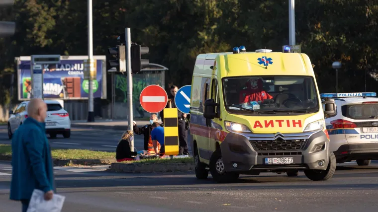 Starija osoba sru&scaron;ila se na pje&scaron;ačkom prijelazu i preminula: Isključena je mogućnost da je riječ o prometnoj nesreći