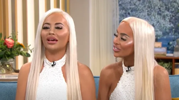 Blizanke potrošile hrpu novca da bi izgledale identično, a sada planiraju i operirati vagine kako bi im bile iste