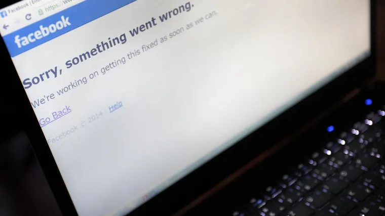 Ljudi diljem svijeta javljaju da ne mogu pristupiti društvenim mrežama, štekaju Facebook, Instagram, WhatsApp i Messenger