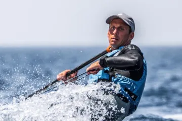 Hrvatski jedriličar Filip Jurišić osvojio je srebrnu medalju na Europskom prvenstvu. Ovo mu je najveći uspjeh u karijeri