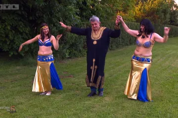 Stanislav je iznenađene gošće dočekao u posebno odjeven: 'Dobro je izgledao u toj haljini, kao faraon'