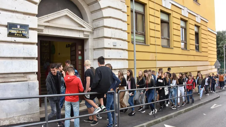 Profesorica gimnazije brutalno pretučena zbog prometne nesuglasice: Napadač je priveden