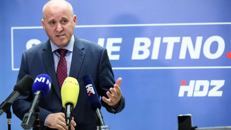 &Scaron;ef kluba HDZ-ovaca u Saboru odgovorio, ako nije znao o Fimi mediji, osjeća li se da su ga nasamarili Sanader i drugi?