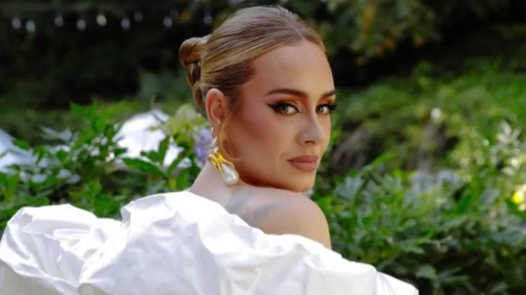 Popularna britanska pjevačica Adele objavila je povratnički singl: Pjesma je pregledana rekordnih 23 milijuna puta