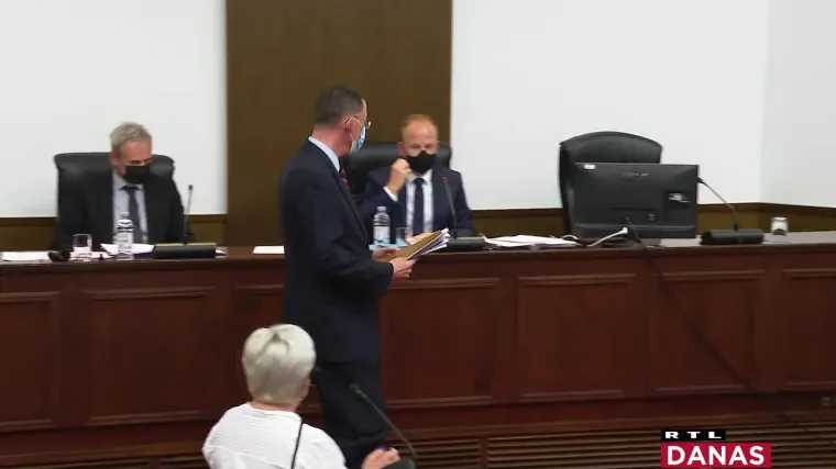 Pitanje tajminga: 'Pretpostavljam da tu odluku na Vrhovnom sudu nije donio njihov kotlovničar, nego onaj koji sud vodi'