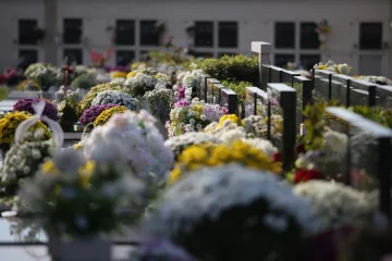 Netko krade fotografije sa nadgrobnih spomenika na splitskom groblju: 'Ovo mi je samo rane raskopalo. Zašto bi netko ukrao njezinu sliku?'