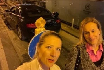 Poznata voditeljica sinoć u centru Zagreba napravila mali kaos: 'Kad ti fali doživljaja u životu... kokoš''