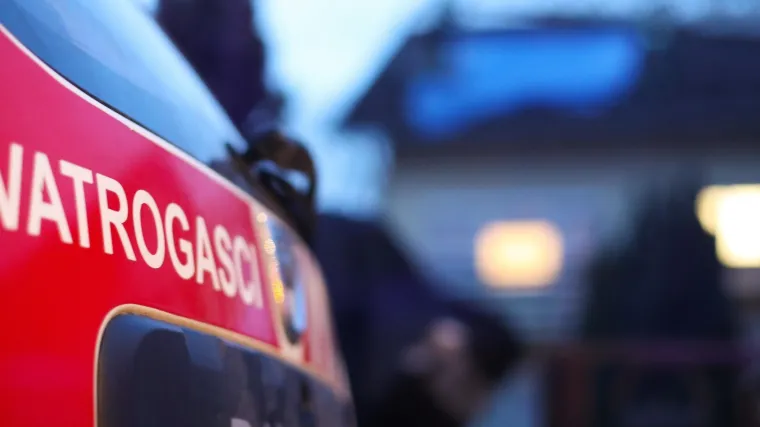 88-godi&scaron;nja žena poginula u kući koja joj se zapalila, kao uzrok požara ne može se isključiti svijeća