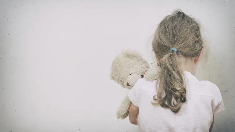 Nestala 11-godi&scaron;nja djevojčica. Policija za njom traga od subote. Udomitelji otkrili: Njezini roditelji su u sekti...