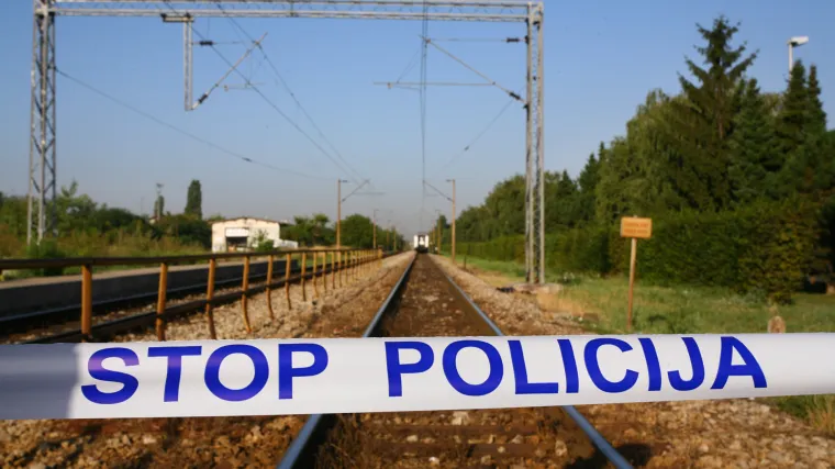 Tragedija u Karlovcu: U naletu vlaka na željezničkom mostu poginula 22-godi&scaron;njakinja