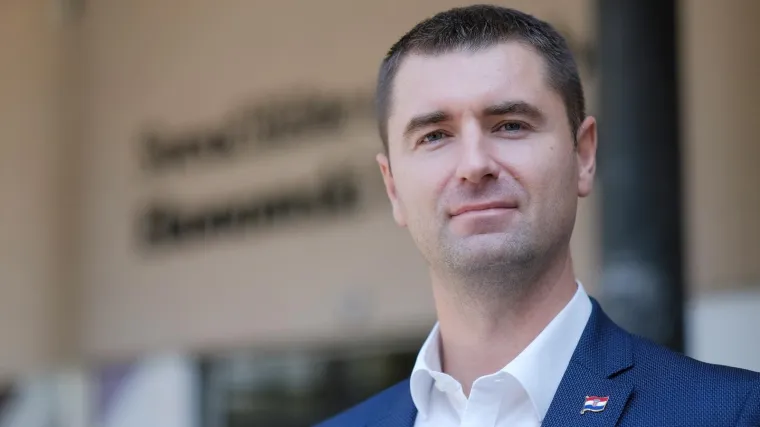 Biografija: Davor Filipović