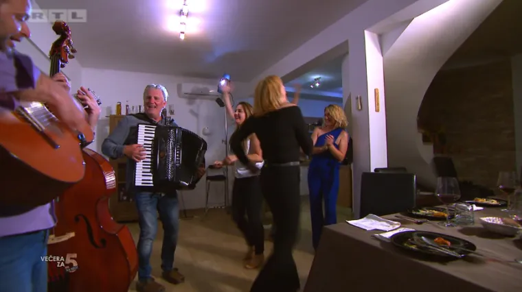 Lagani mediteranski meni u 'Večeri za 5 na selu' osvojio je nepca gostiju: 'Ne mogu opisati koliko je bilo ukusno'