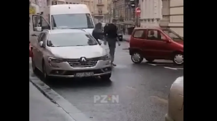 Snimka snalažljivog dvojca odu&scaron;evila Hrvatsku: 'Tako smo i mi nastavnicima pred &scaron;kolom okretali'