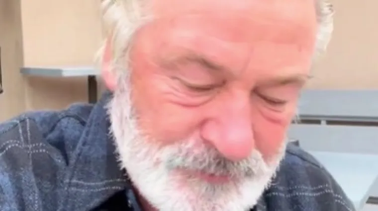 Istražitelji sumnjaju da incident u kojem je Alec Baldwin usmrtio snimateljicu nije bio slučajan!