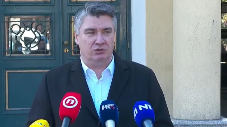 Milanović: 'Djeca moraju biti u &scaron;koli i trebaju se cijepiti'