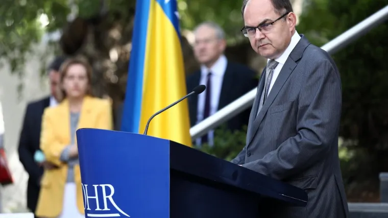 Predstavnik međunarodne zajednice za BiH: 'Sve opcije za rje&scaron;avanje krize su na stolu'