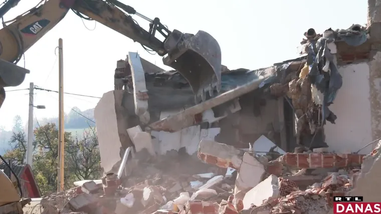 Obnova Zagreba: 586 dana obitelj je čekala ru&scaron;enje. Obiteljska kuća nestala je u nekoliko sati. Nisu imali snage gledati