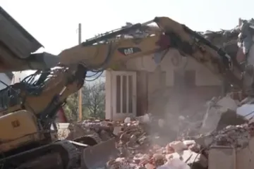 Obitelj je čekala rušenje svoje kuće 586 dana, a sada je nestala u nekoliko sati: Nisu imali snage to gledati...