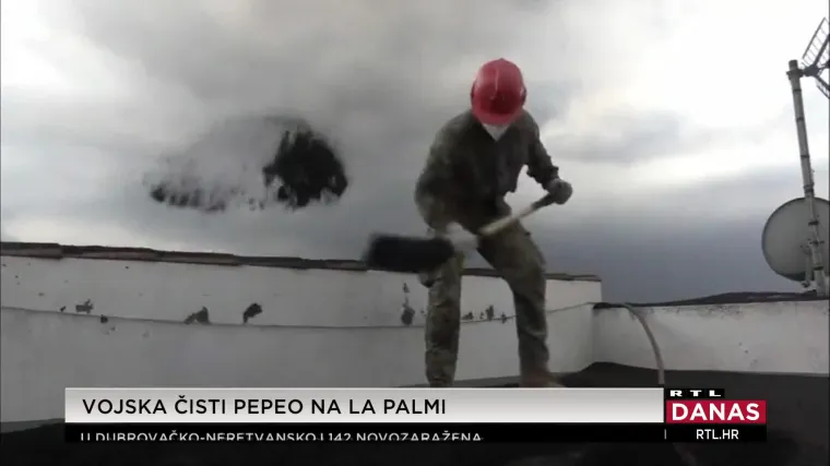 Vojska čisti pepeo na La Palmi