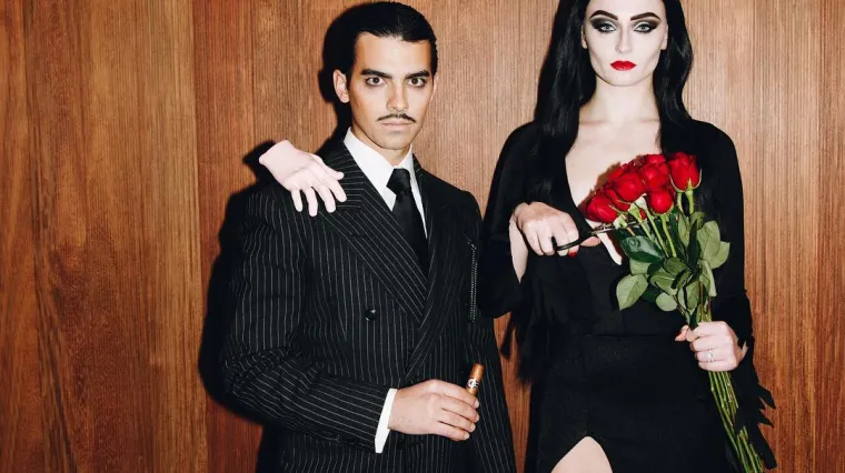 Od grotesknih maski, preko seksi opravica, do pop kulturnih referenci: Ovo su najbolji kostimi slavnih za Noć vje&scaron;tica