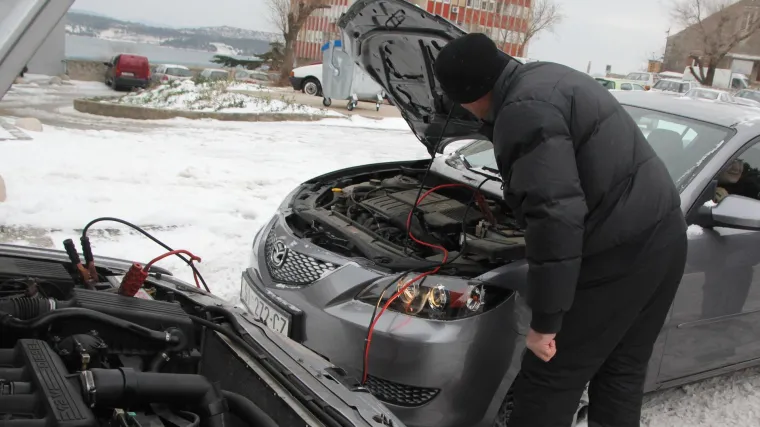 Kako prepoznati da akumulator slabi? Pomoći će vam jedna jednostavna radnja