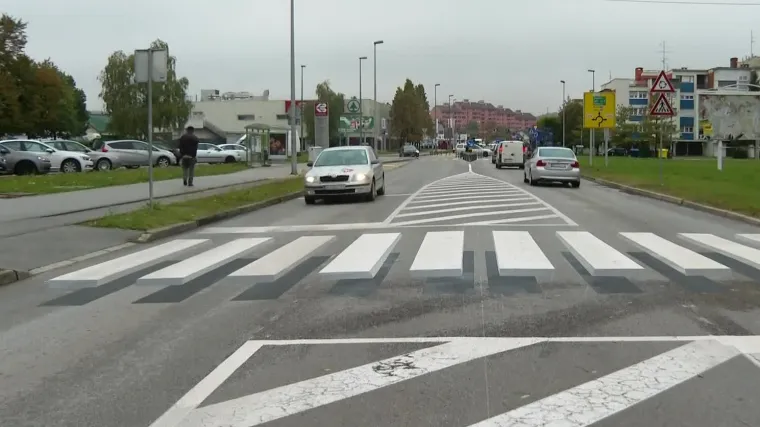 U Karlovcu možete primjetiti lebdeće 3D zebre: Na vozače imaju poseban psiholo&scaron;ki efekt