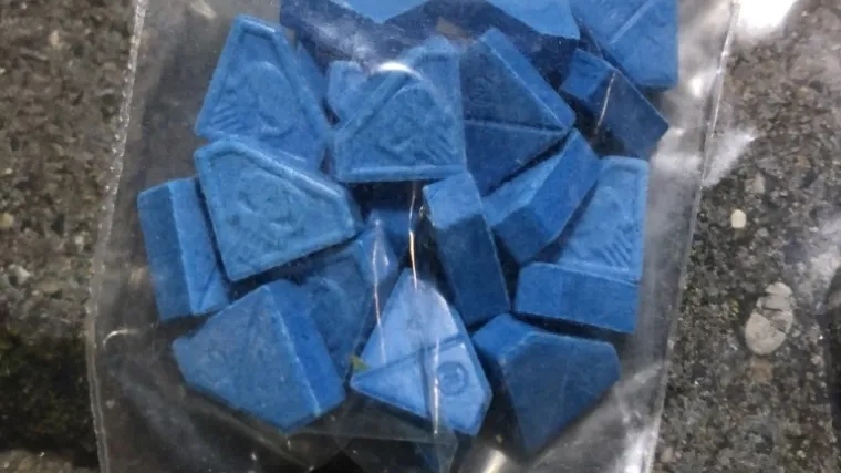 Dva Bosanca i Srbin dovezli se na granicu u Njemačkoj s vrećom ecstasyja, jedan od njih jo&scaron; i napu&scaron;en, pa su ih uhvatili