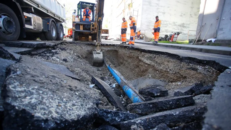 Muče vas rupe na cesti, odlagali&scaron;te otpada ili vam ne radi rasvjeta? Od danas sve to možete prijaviti na jednom mjestu
