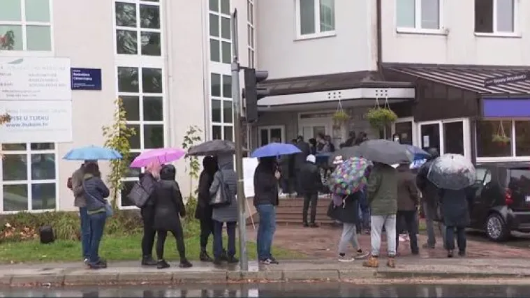 Pomama Rusa za cijepljenjem u Hrvatskoj: 'Želimo u Australiju, a neće nas pustiti ako nismo cijepljeni odobrenim cjepivom'