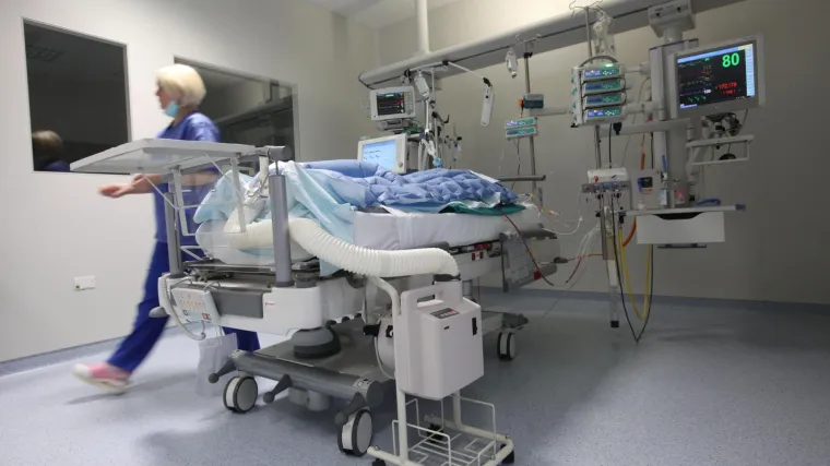 Mlade žrtve covida: U Dr. Franu Mihaljeviću preminula mlada rodilja, a u Podgorici 16-godi&scaron;njakinja