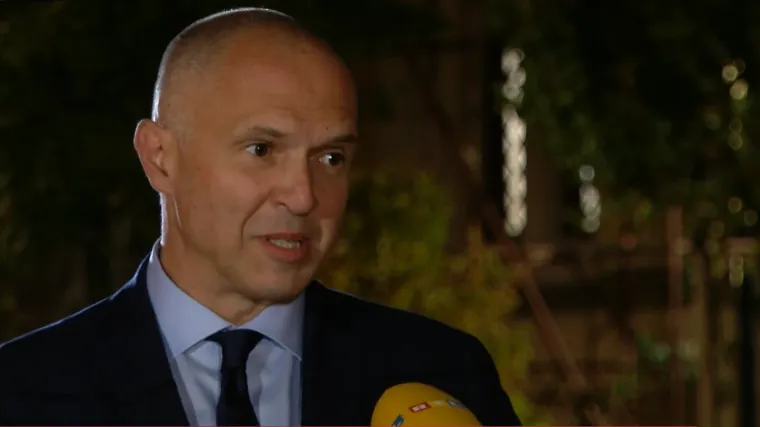 Sve spremno za aktivaciju Arene, &scaron;ire covid odjel Vinogradske čiji ravnatelj kaže da otkaza pacijentima nema. Jo&scaron;...