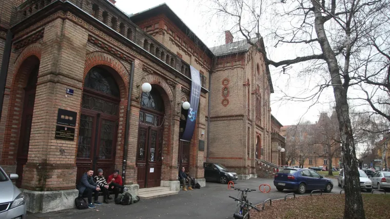 Zbog seksualnog uznemiravanja studentica suspendirana dva profesora Akademije dramskih umjetnosti