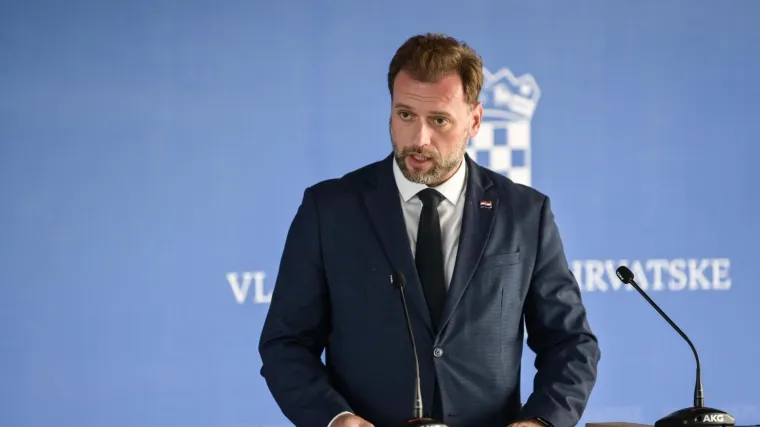 Banožić o Milanovićevom pismu: 'To je nova farsa uvreda. Odlučio je glumiti velikog vođu, a sve plaćaju građani'