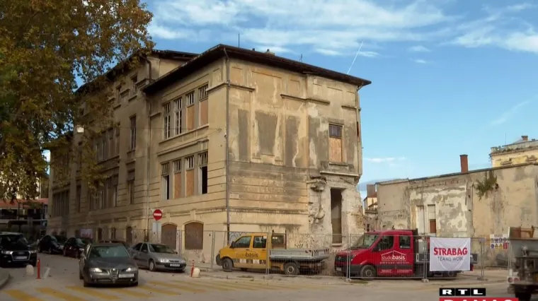 'Ovo je bila sramota': Ru&scaron;evna &scaron;kola u staroj gradskoj jezgri postala prijetnja za prolaznike, čeka ju preuređenje