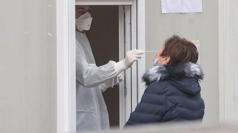 Danas oboramo crni rekord pandemije: U posljednja 24 sata imamo vi&scaron;e od 6300 novih slučajeva korone. Evo kakvo je stanje po županijama